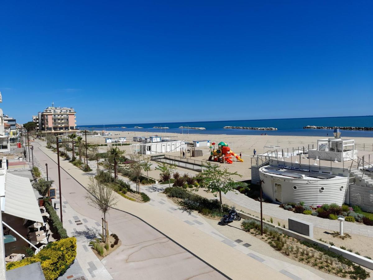Appartamento Vista Mare Viserbella, Vicissimo Alla Fiera Rimini Zewnętrze zdjęcie